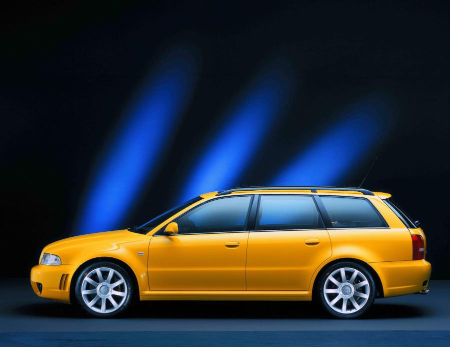  Audi RS4 Avant (B5, 8D) 2000 года  (UK) (фото 32 из 40)